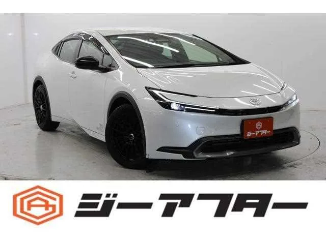 Toyota Prius 2023 — фото 1, купить с доставкой в Москву