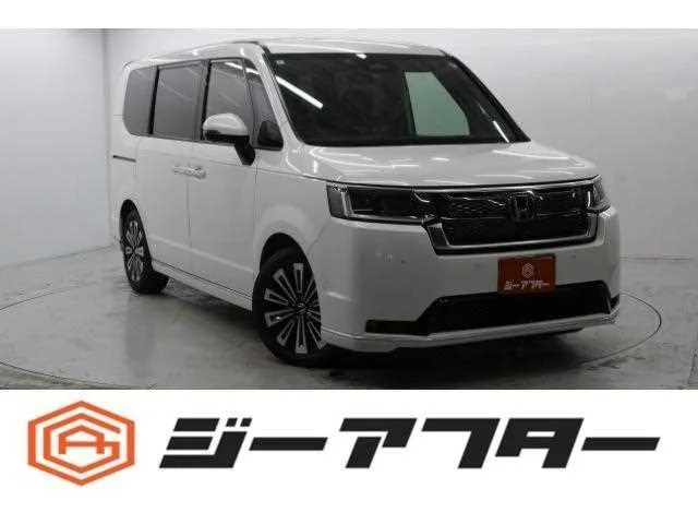 Honda Step WGN 2022 — фото 1, купить с доставкой в Москву