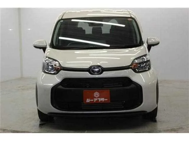 Toyota Sienta 2024 — миниатюра 2