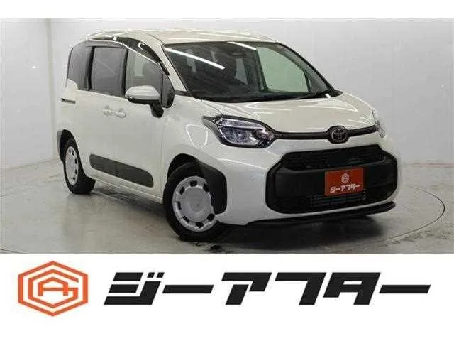 Toyota Sienta 2024 — фото 1, купить с доставкой в Москву