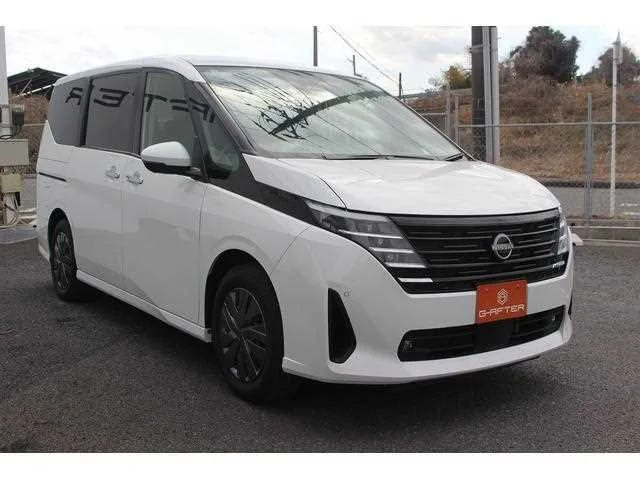 Nissan SERENA 2023 — фото 1, купить с доставкой в Москву