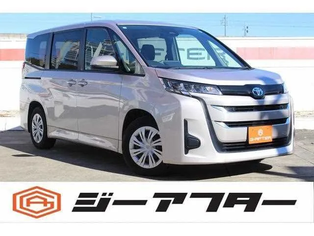 Toyota Noah 2022 — фото 1, купить с доставкой в Москву