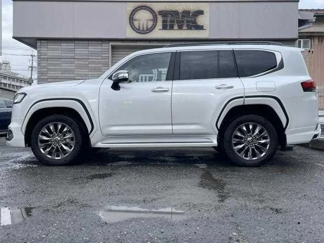 Toyota Land Cruiser 2024 — миниатюра 2