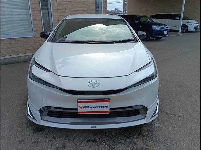 Toyota Prius 2024 — миниатюра 2