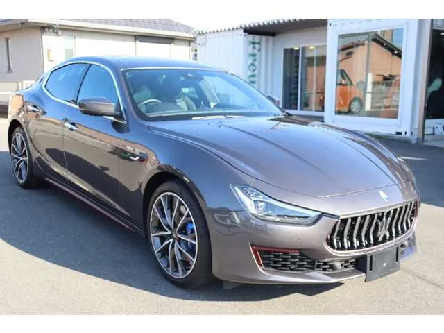 Maserati Ghibli 2023 — фото 1, купить с доставкой в Москву