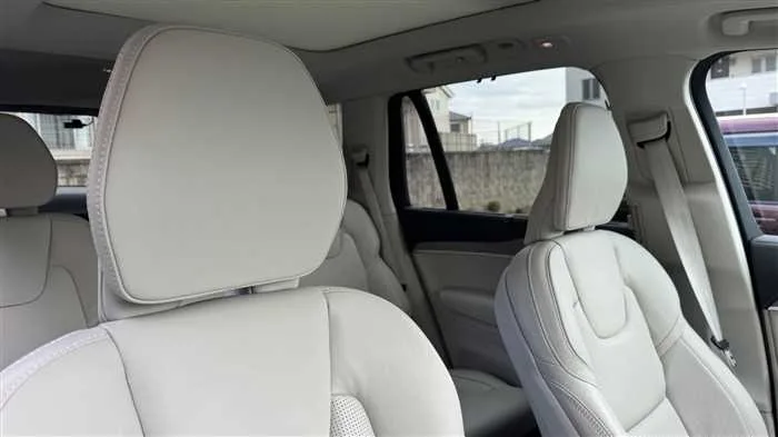 Volvo XC90 T8 AWD 2023 — миниатюра 3