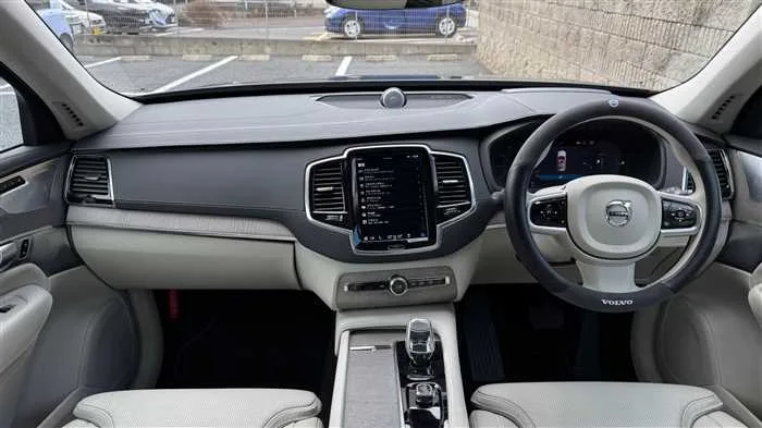 Volvo XC90 T8 AWD 2023 — миниатюра 5