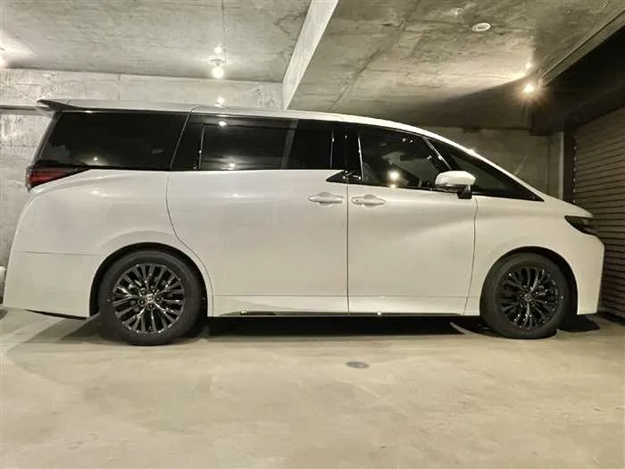 Toyota Vellfire Z PREMIER HYBRID 4WD 2024 — миниатюра 4