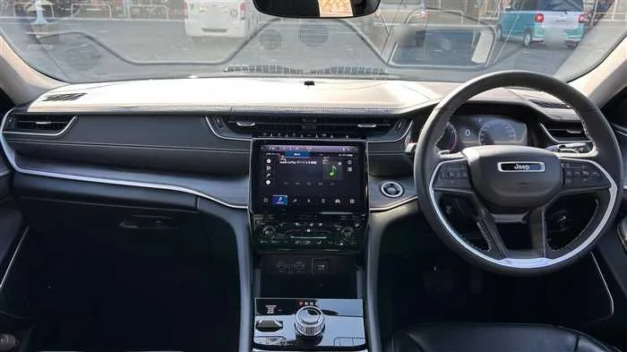 Jeep Grand Cherokee 2023 — миниатюра 2