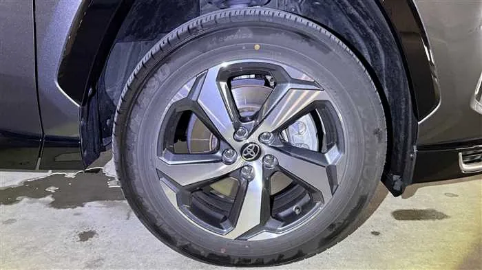 Toyota RAV4 Z 2023 — миниатюра 5