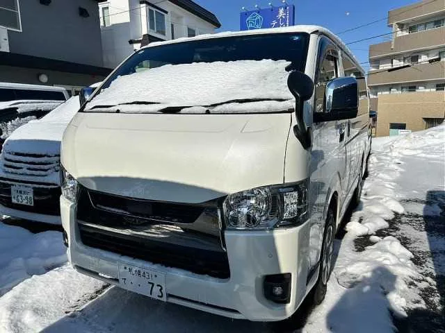 Toyota Hiace Van 2023 — фото 1, купить с доставкой в Москву