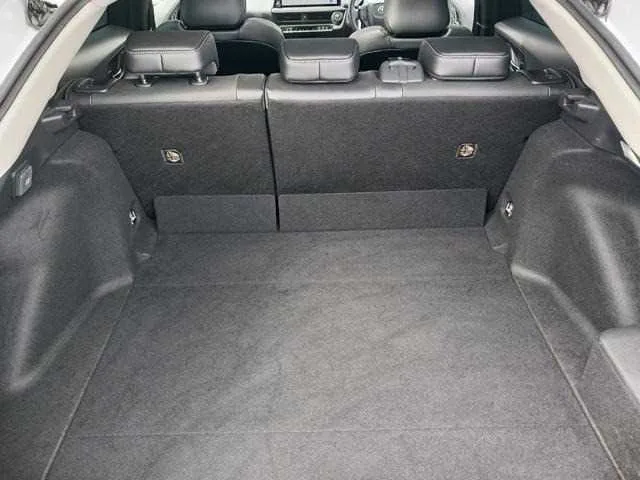 Toyota Prius 2023 — миниатюра 3