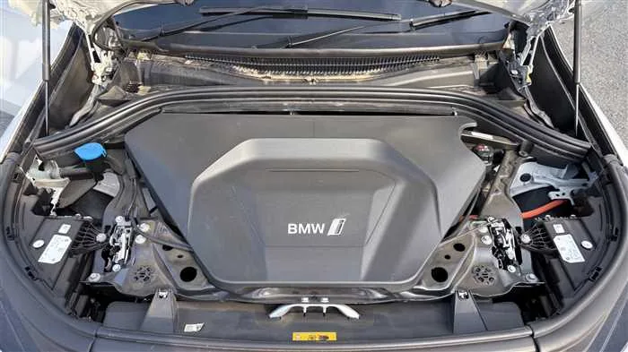 BMW BMW Others xDrive 30 2023 — миниатюра 4