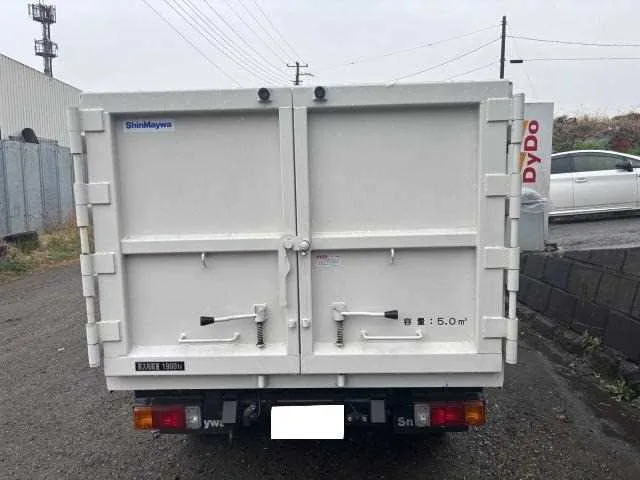 Hino Dutro 2025 — миниатюра 3