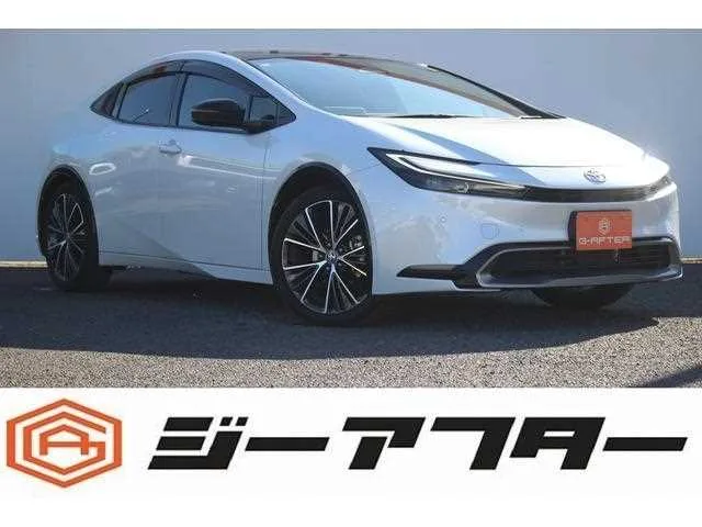 Toyota Prius 2023 — фото 1, купить с доставкой в Москву