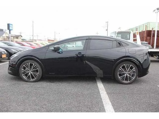 Toyota Prius 2023 — миниатюра 3