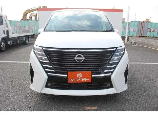 Nissan Serena 2025 — миниатюра 4