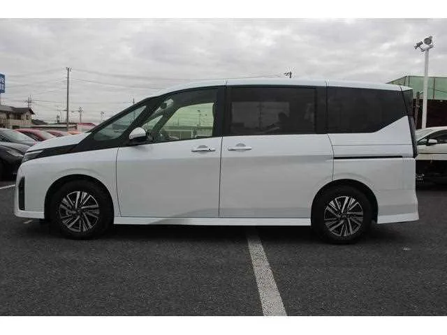 Nissan Serena 2025 — миниатюра 4