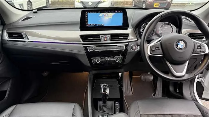 BMW X1 xDrive 18d x 2022 — миниатюра 5