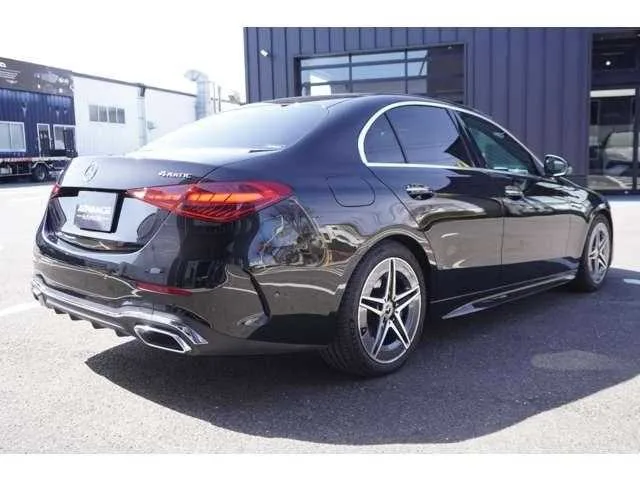 Mercedes-Benz C-Class 2022 — миниатюра 3