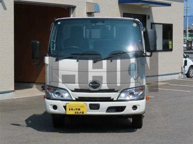 Hino Dutro 2024 — миниатюра 5
