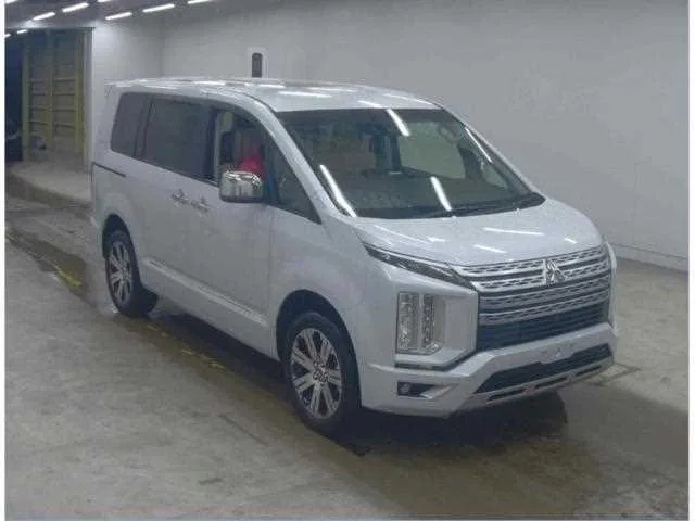 Mitsubishi Delica D:5 2022 — фото 1, купить с доставкой в Москву