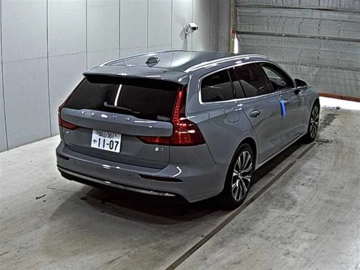 Volvo V60 2025 — миниатюра 2