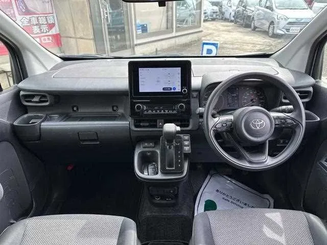Toyota Sienta 2023 — миниатюра 2