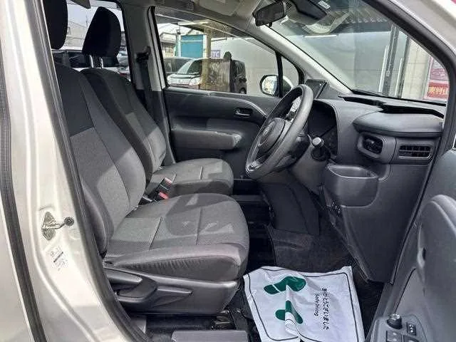 Toyota Sienta 2023 — миниатюра 4