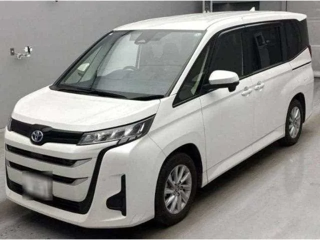 Toyota NOAH 2024 — фото 1, купить с доставкой в Москву