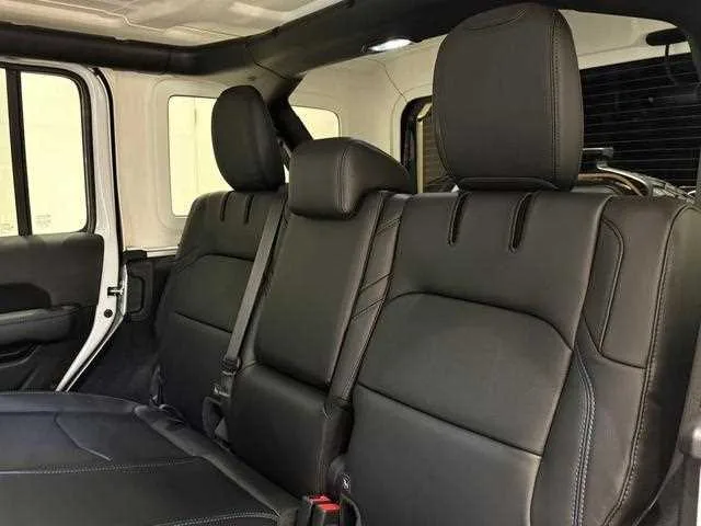 Jeep Wrangler 2023 — миниатюра 5