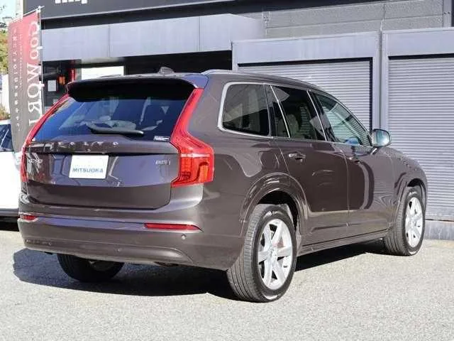 Volvo XC90 2022 — миниатюра 4