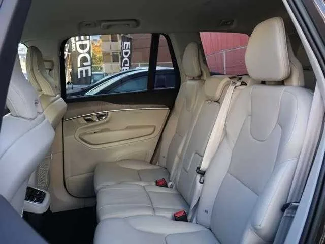 Volvo XC90 2022 — миниатюра 5