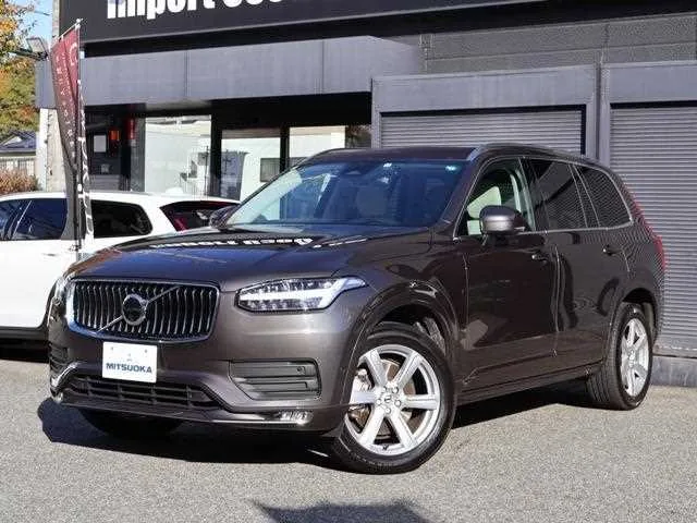 Volvo XC90 2022 — фото 1, купить с доставкой в Москву
