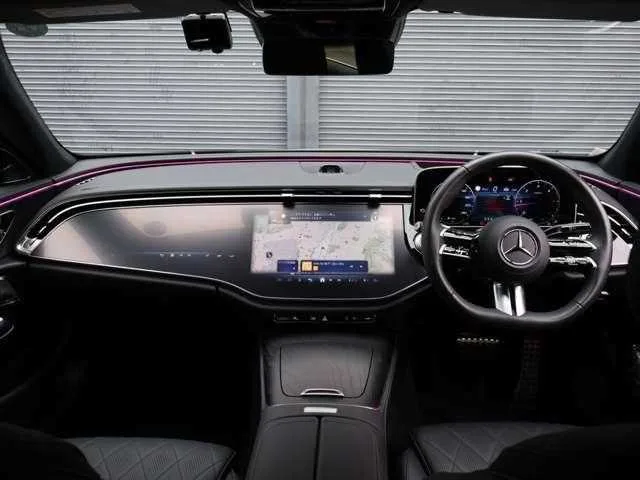 Mercedes-Benz E-Class 2024 — миниатюра 3