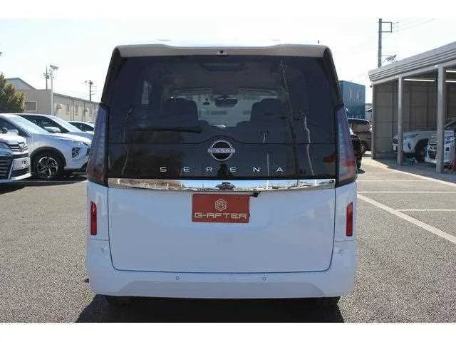 Nissan Serena 2023 — миниатюра 2