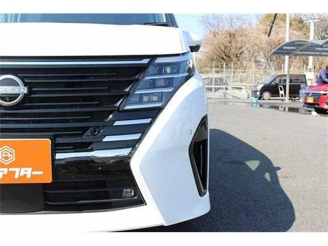 Nissan Serena 2024 — миниатюра 4