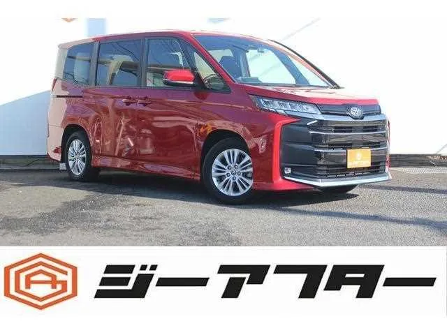 Toyota NOAH 2022 — фото 1, купить с доставкой в Москву