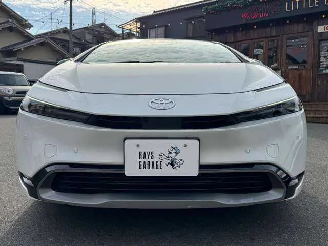 Toyota Prius 2023 — миниатюра 3