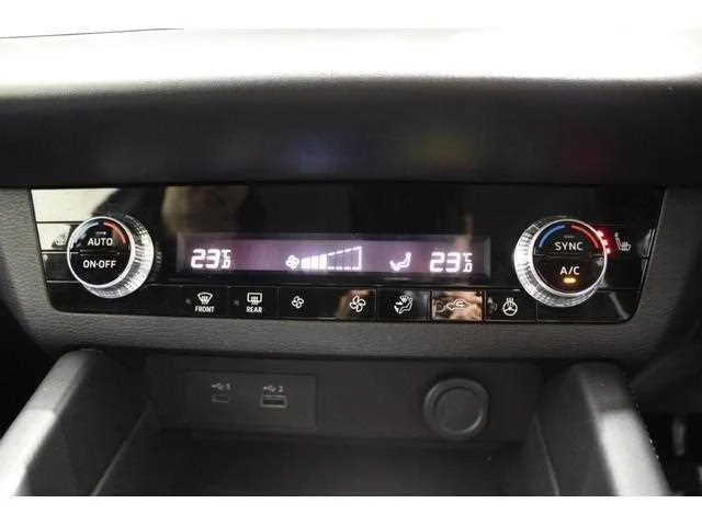 Mitsubishi Outlander 2022 — миниатюра 2