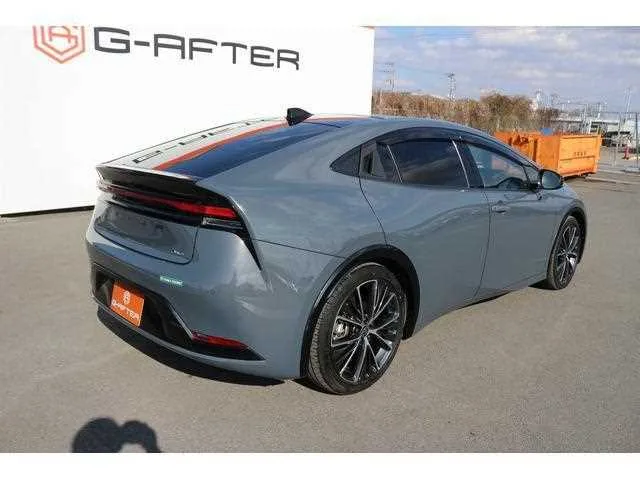 Toyota Prius 2023 — миниатюра 2