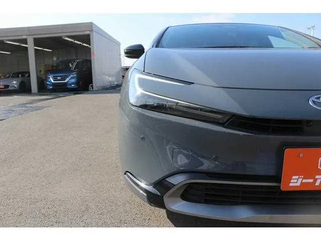 Toyota Prius 2023 — миниатюра 3