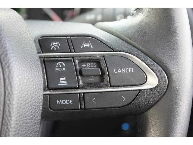 Toyota Noah 2022 — миниатюра 3