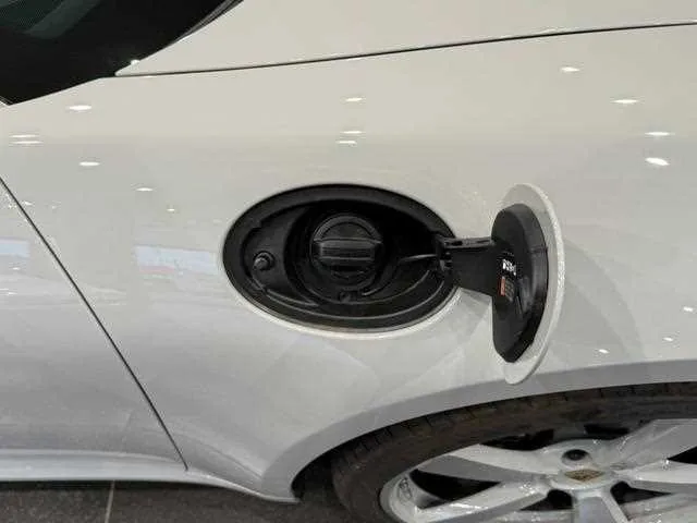Porsche 911 2024 — миниатюра 5