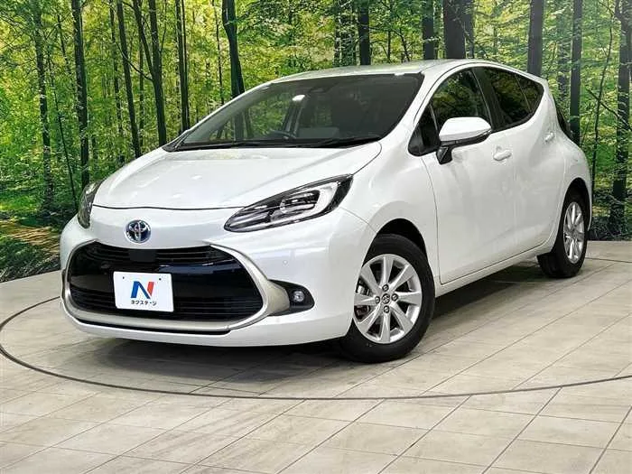 Toyota AQUA 2023 — фото 1, купить с доставкой в Москву