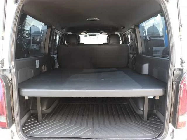 Toyota Hiace Van 2024 — миниатюра 2