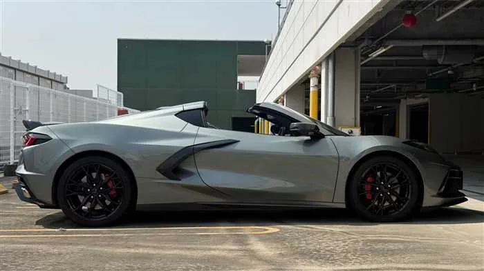 Chevrolet Corvette 3LT 2023 — миниатюра 2
