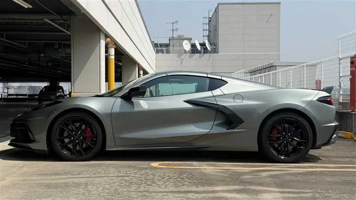 Chevrolet Corvette 3LT 2023 — миниатюра 5
