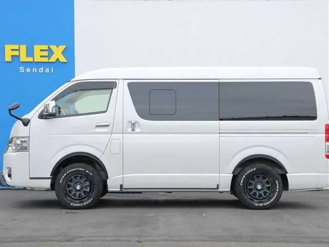 Toyota Hiace Van 2022 — миниатюра 5