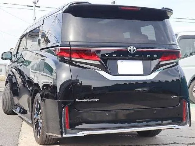 Toyota Vellfire 2023 — миниатюра 2